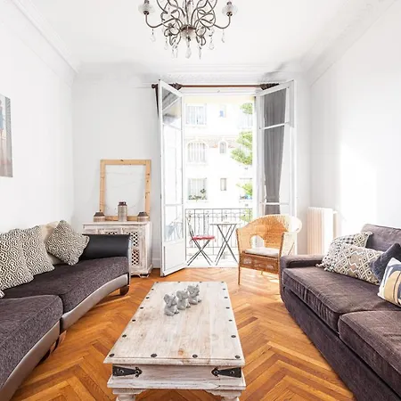 Wonderful And Bright Apartment Close To Everything Nice Exterior photo